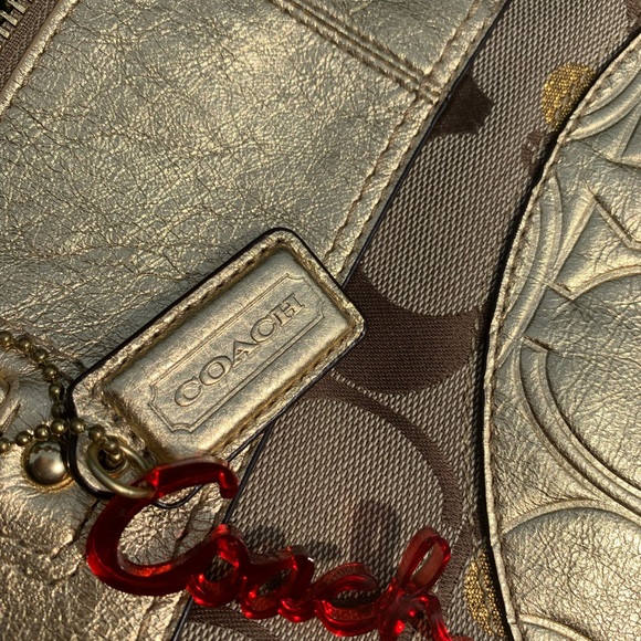 Gold Coach Tote Laura Signature Like New - Picture 3 of 8